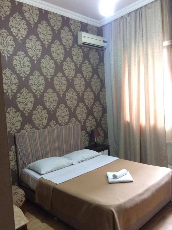 Hotel Albatros Батуми Екстериор снимка