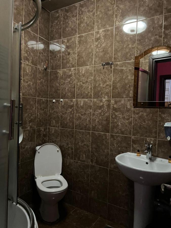 Hotel Albatros Батуми Екстериор снимка