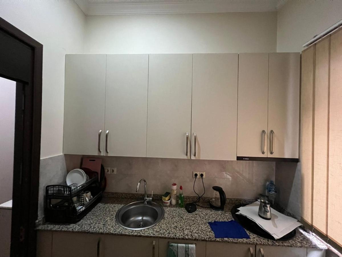 Hotel Albatros Батуми Екстериор снимка