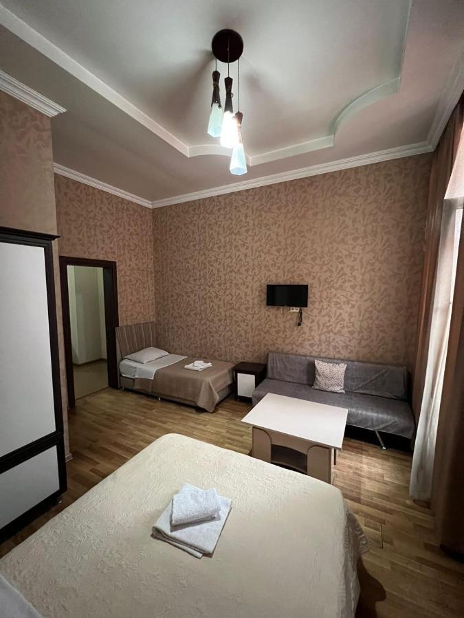 Hotel Albatros Батуми Екстериор снимка