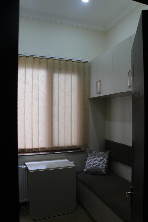 Hotel Albatros Батуми Екстериор снимка