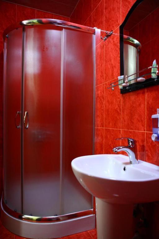Hotel Albatros Батуми Екстериор снимка